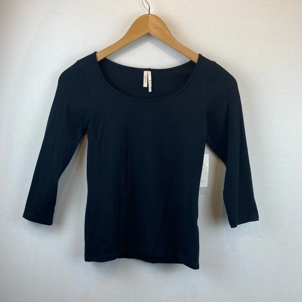 Frenchi blue scoop neck 3/4 sleeve tee NWT 💙✨ - Picture 4 of 10
